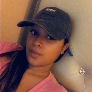 Meet your Posher, Ana